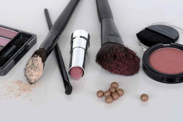 Get Savvy With These Affordable Makeup Tips